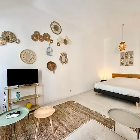 Boho, 4 Personnes Nimes, Lit 160 + Clim 公寓 *